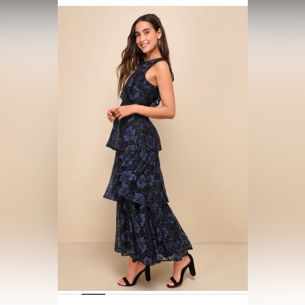 NWT Lulus Molinetto Navy Blue Lace Ruffled Tiered Sleeveless Maxi Dress XS - Picture 2 of 3